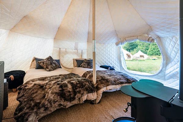 Can be made up as a twin bed...